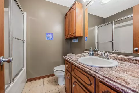 Bath - 1809 Orangewood Cv, Beebe, AR 72012 photo 1 of 1