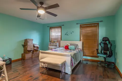 Bedroom - 140 Lloyd Henderson, Beebe, AR 72012 photo 2 of 3