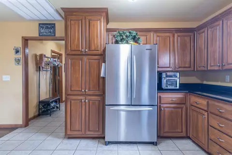 Kitchen - 140 Lloyd Henderson, Beebe, AR 72012 photo 5 of 5