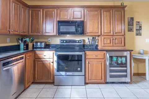 Kitchen - 140 Lloyd Henderson, Beebe, AR 72012 photo 4 of 5
