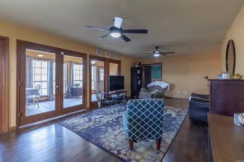 Living - 140 Lloyd Henderson, Beebe, AR 72012 photo 3 of 5