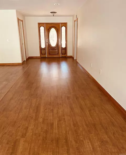 Living - 7424 W Haggerty Ln, Altus, AR 72821 photo 1 of 2