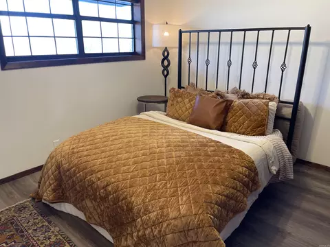 Bedroom - 915 Tower Loop, Mountain View, AR 72560 photo 2 of 3