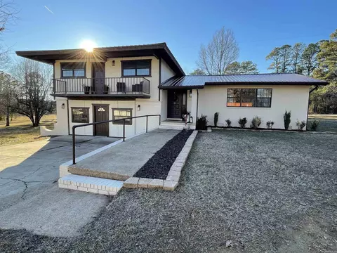 Exterior - 915 Tower Loop, Mountain View, AR 72560 photo 8 of 12