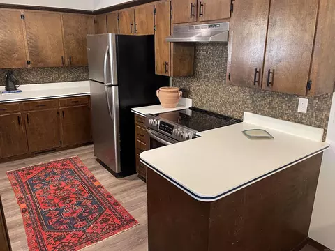 Kitchen - 915 Tower Loop, Mountain View, AR 72560 photo 3 of 3