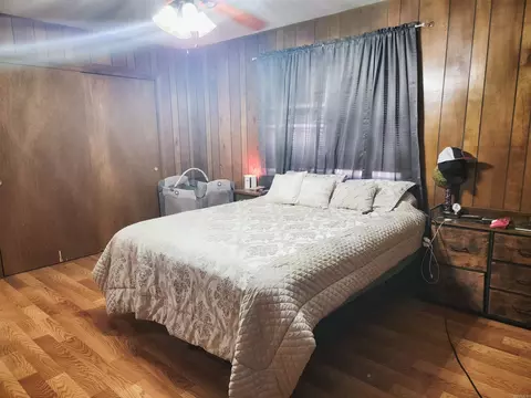 Bedroom - 1004 Oak Ave, Mena, AR 71953 photo 2 of 4