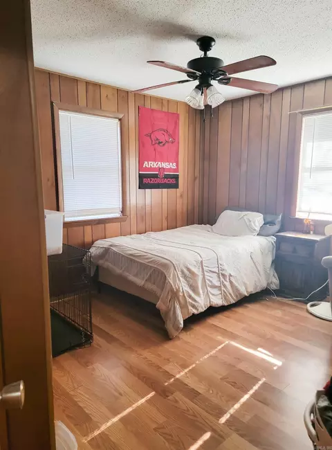 Bedroom - 1004 Oak Ave, Mena, AR 71953 photo 4 of 4