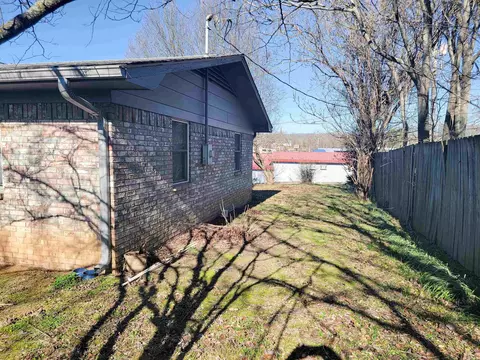 Exterior - 1004 Oak Ave, Mena, AR 71953 photo 4 of 21