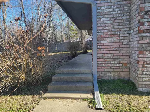 Exterior - 1004 Oak Ave, Mena, AR 71953 photo 14 of 21