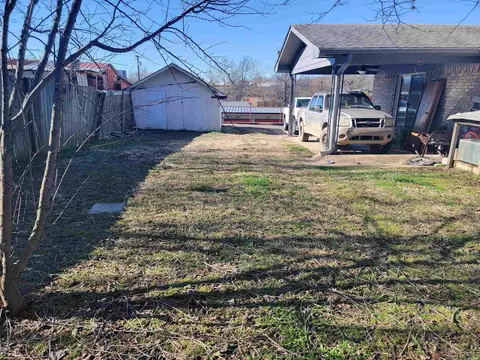 Exterior - 1004 Oak Ave, Mena, AR 71953 photo 6 of 21