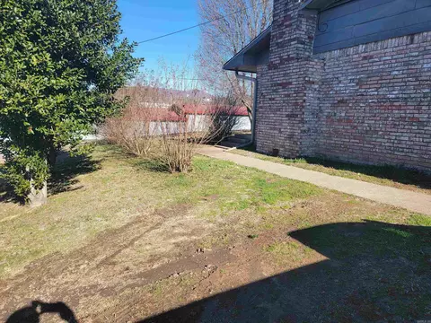 Exterior - 1004 Oak Ave, Mena, AR 71953 photo 13 of 21