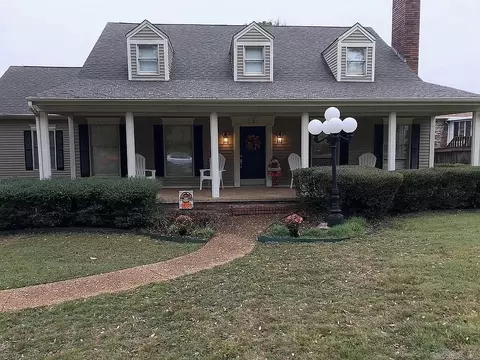 2 White Oak Ct, Searcy, AR 72143
