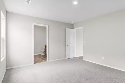 Bedroom - 2383 Bentwood Dr, Alexander, AR 72002 photo 4 of 5