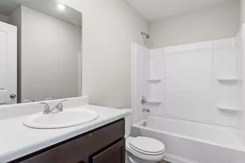Bath - 2383 Bentwood Dr, Alexander, AR 72002 photo 1 of 2