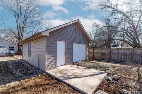 Exterior - 1224 Mitchell St, Conway, AR 72034 photo 3 of 7