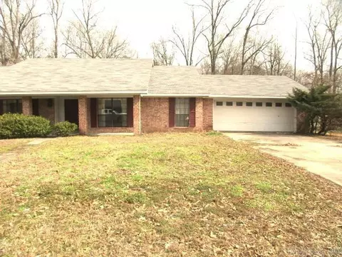 Exterior - 7407 S Laurel St, Pine Bluff, AR 71603 photo 2 of 10