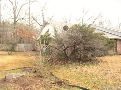 Exterior - 7407 S Laurel St, Pine Bluff, AR 71603 photo 6 of 10
