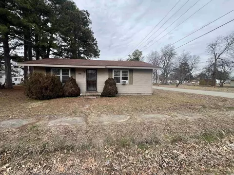 588 E Jackson St, Piggott, AR 72454 photo 2