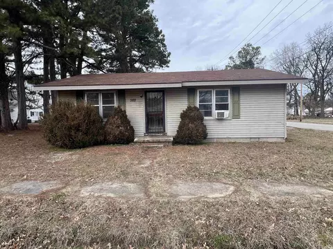 588 E Jackson St, Piggott, AR 72454 photo 1