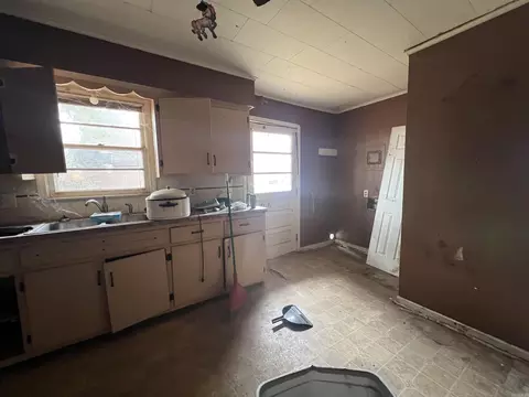 588 E Jackson St, Piggott, AR 72454 photo 9