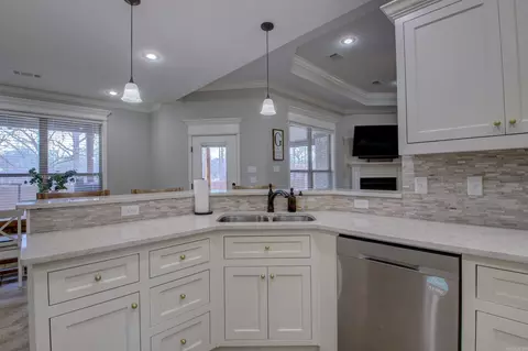 Kitchen - 144 Bud Ford Dr, Cabot, AR 72023 photo 5 of 6