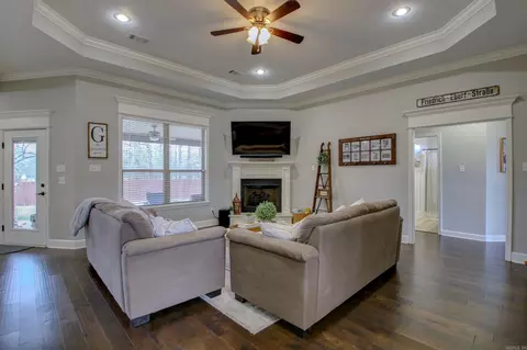 Living - 144 Bud Ford Dr, Cabot, AR 72023 photo 2 of 6