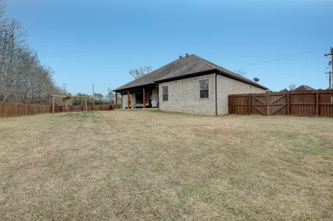 Exterior - 144 Bud Ford Dr, Cabot, AR 72023 photo 7 of 9