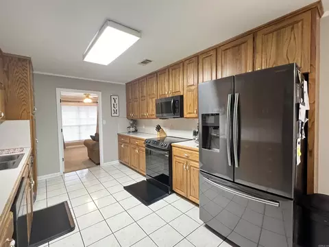 Kitchen - 6800 Twin Oaks Ln, Pine Bluff, AR 71603 photo 3 of 3