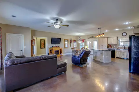 Living - 5025 Sistine Chapel Dr, Conway, AR 72034 photo 1 of 4