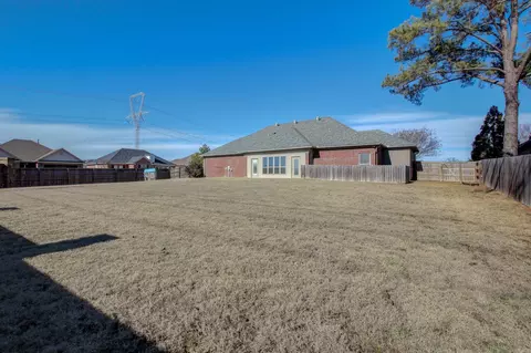 Exterior - 5025 Sistine Chapel Dr, Conway, AR 72034 photo 11 of 13