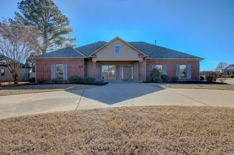Exterior - 5025 Sistine Chapel Dr, Conway, AR 72034 photo 1 of 13