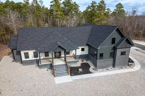 4 Levantino Ln, Hot Springs Village, AR 71909