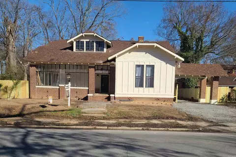 1219 S Olive St, Pine Bluff, AR 71601 photo 1