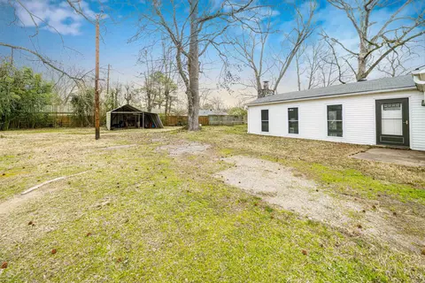 Exterior - 6920 Gibson Rd, Jacksonville, AR 72076 photo 5 of 9