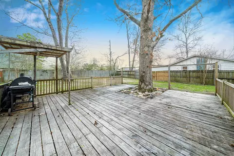 Exterior - 6920 Gibson Rd, Jacksonville, AR 72076 photo 8 of 9