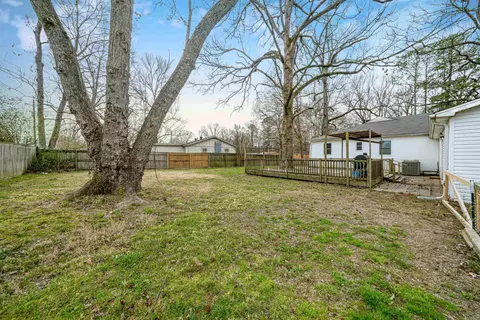 Exterior - 6920 Gibson Rd, Jacksonville, AR 72076 photo 6 of 9