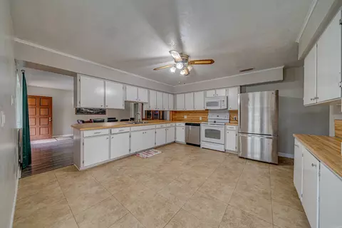 Kitchen - 6920 Gibson Rd, Jacksonville, AR 72076 photo 1 of 5