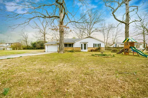 Exterior - 6920 Gibson Rd, Jacksonville, AR 72076 photo 4 of 9