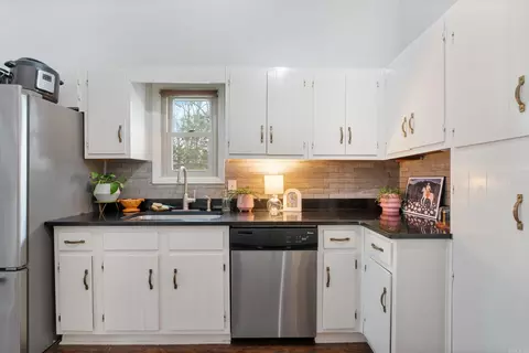 Kitchen - 11 Blue Jay Way, Conway, AR 72032 photo 5 of 7