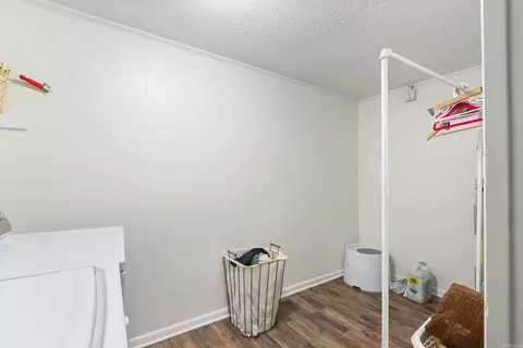 Bath - 11 Blue Jay Way, Conway, AR 72032 photo 6 of 6