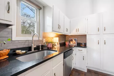 Kitchen - 11 Blue Jay Way, Conway, AR 72032 photo 6 of 7