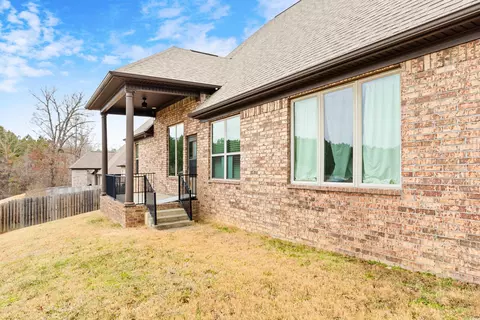 Exterior - 401 Michelle Dr, Benton, AR 72015 photo 2 of 6