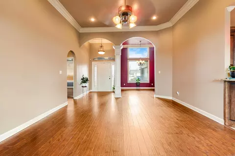 Living - 401 Michelle Dr, Benton, AR 72015 photo 3 of 3