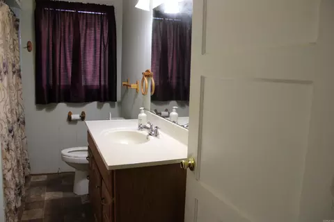Bath - 206 Oak, Springhill, LA 71075 photo 1 of 1
