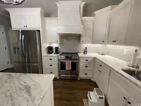 Kitchen - 105 Hayden Dr, Beebe, AR 72012 photo 3 of 5