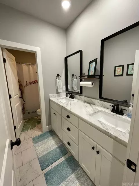 Bath - 105 Hayden Dr, Beebe, AR 72012 photo 4 of 5