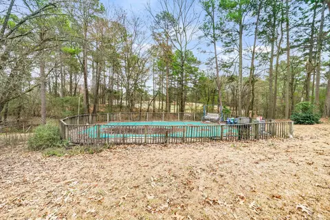 Exterior - 321 Heritage Pl, De Queen, AR 71832 photo 5 of 8