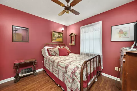 Bedroom - 321 Heritage Pl, De Queen, AR 71832 photo 2 of 3
