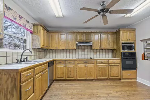 Kitchen - 502 Blue Hole Rd, Beebe, AR 72012 photo 2 of 3