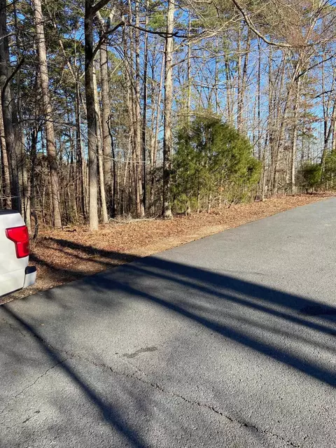 13 Trapo Ln, Hot Springs Village, AR 71909
